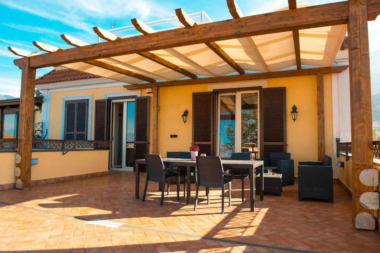 Lucia Terrazza Panoramica Apartment